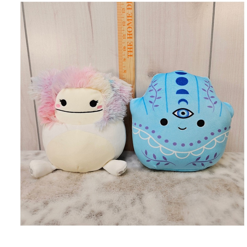 Squishmallows 8"‎ Zaylee White Bigfoot/Gisla Blue Hamsa Spiritual Hand Third Eye